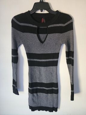 Yoki Striped Ribbed Keyhole Sweater Mini Dress - Size Medium